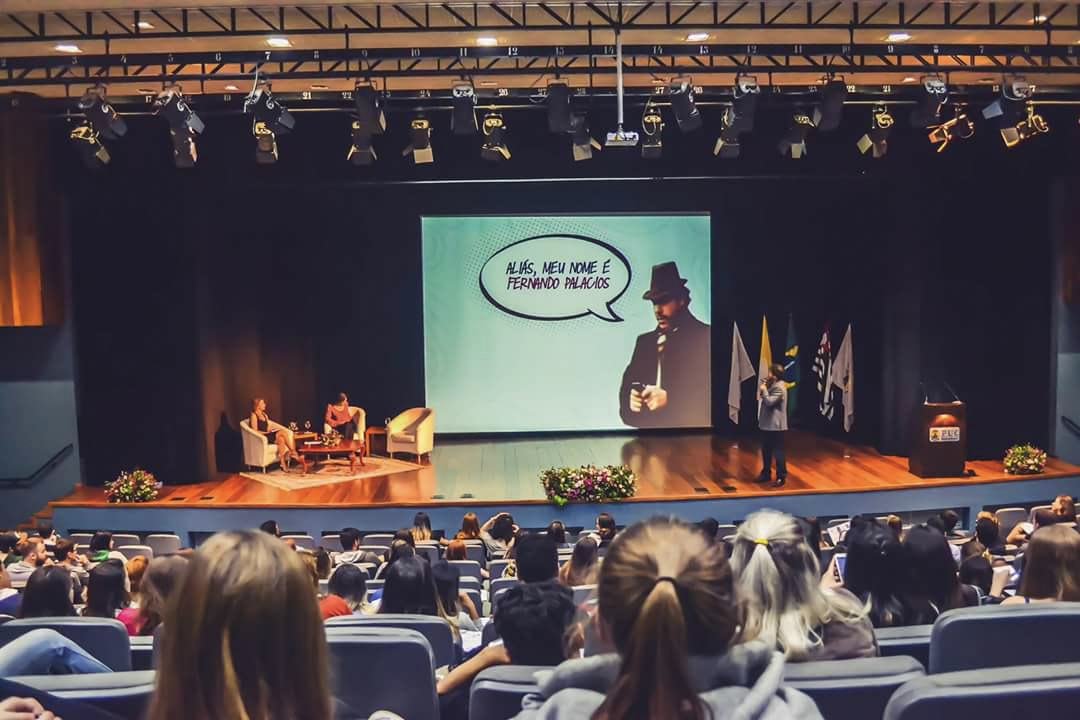 Fernando Palacios em evento internacional de storytelling